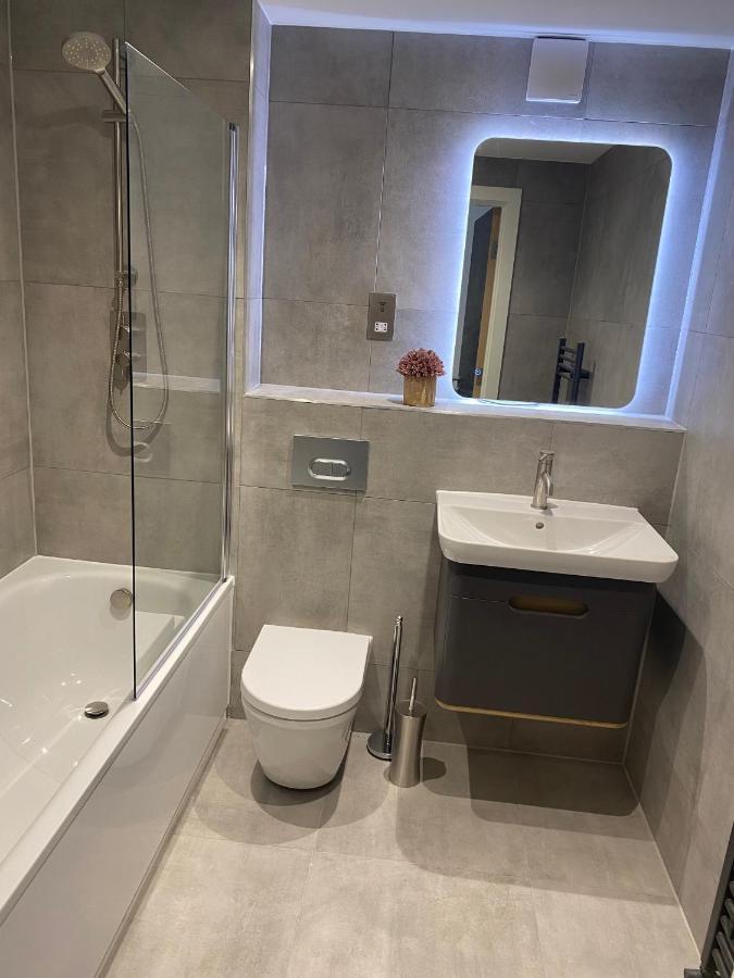 Icona - Luxury 2 Bed Penthouse Apartment Йорк Екстериор снимка